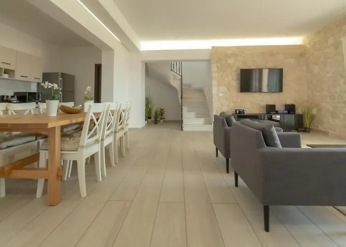 Enchanted Bay House Vlachata